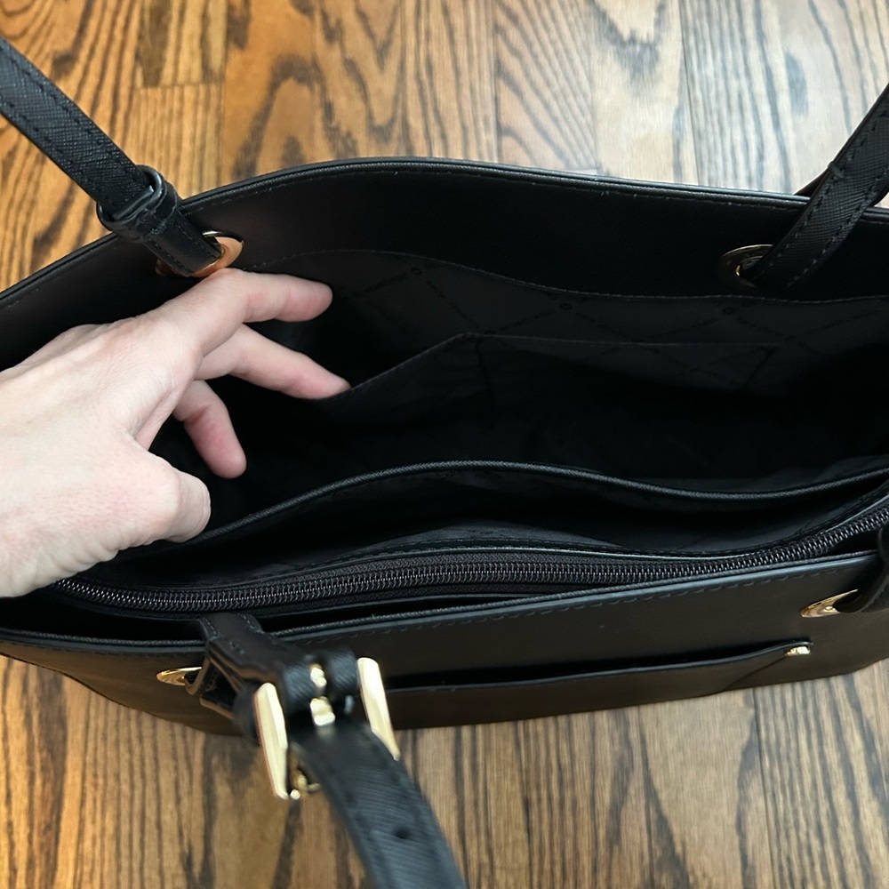 Michael Kors Walsh Medium Saffiano Leather Black Tote - Picture 9 of 12